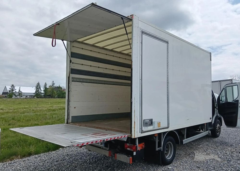 Iveco 35C18, 35C15, 35C13, 35C14, 70C18, 50C18 - Carrinha de contentor: foto 3 Iveco 35C18, 35C15, 35C13, 35C14, 70C18, 50C18 - Carrinha de contentor: foto 3