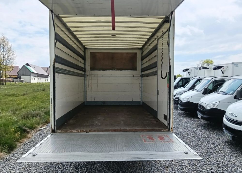 Iveco 35C18, 35C15, 35C13, 35C14, 70C18, 50C18 - Carrinha de contentor: foto 4 Iveco 35C18, 35C15, 35C13, 35C14, 70C18, 50C18 - Carrinha de contentor: foto 4