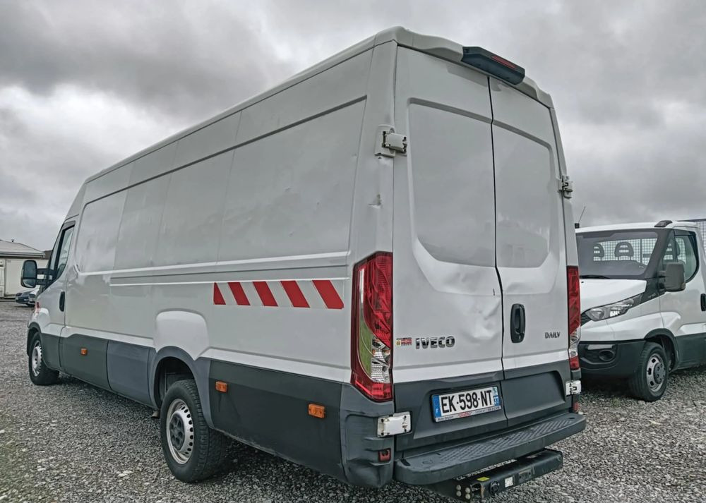 Iveco 35S14,35S13,35C13,35C12, - Furgão: foto 2 Iveco 35S14,35S13,35C13,35C12, - Furgão: foto 2