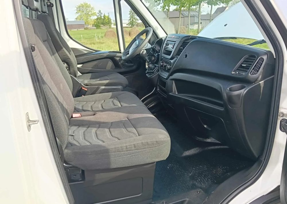 Iveco DAILY 35C13, 35C12, 35C14, 35C15 - Carrinha basculante: foto 4 Iveco DAILY 35C13, 35C12, 35C14, 35C15 - Carrinha basculante: foto 4