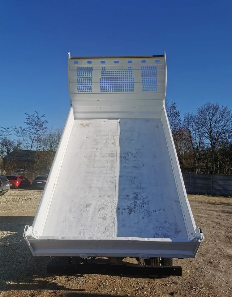 Iveco Daily 3.0-150KM Wywrotka blizniak 35-150 Niski przebieg kiper do 3,5t - Carrinha basculante: foto 4 Iveco Daily 3.0-150KM Wywrotka blizniak 35-150 Niski przebieg kiper do 3,5t - Carrinha basculante: foto 4