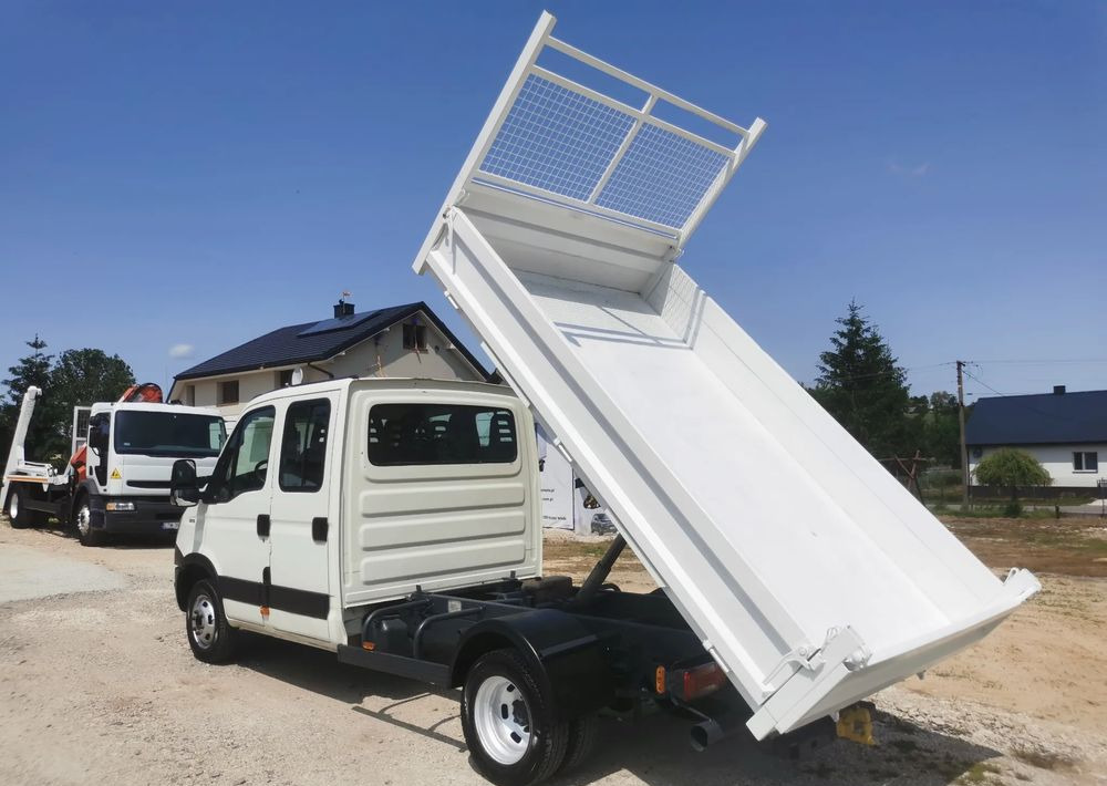 Iveco Daily 35C13 Kiper brygadówka 7-os wywrotka 130KM klimatyzacja Hak doka - Carrinha basculante: foto 3 Iveco Daily 35C13 Kiper brygadówka 7-os wywrotka 130KM klimatyzacja Hak doka - Carrinha basculante: foto 3