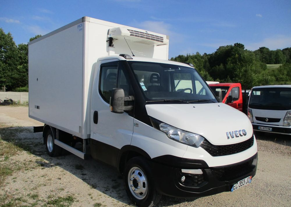 Iveco Daily 35C13 chłodnia Mroźnia na bliźniaku 35-130 Thermo King agregat - Carrinha frigorífica: foto 2 Iveco Daily 35C13 chłodnia Mroźnia na bliźniaku 35-130 Thermo King agregat - Carrinha frigorífica: foto 2