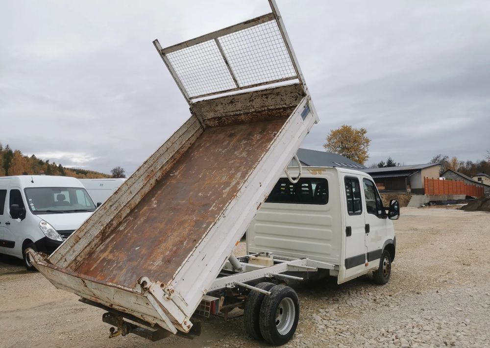 Iveco Daily 35C15 Brygadówka 3.0 - 150KM wywrotka Klimatyzacja Dubel hak kiper doka - Carrinha basculante: foto 3 Iveco Daily 35C15 Brygadówka 3.0 - 150KM wywrotka Klimatyzacja Dubel hak kiper doka - Carrinha basculante: foto 3