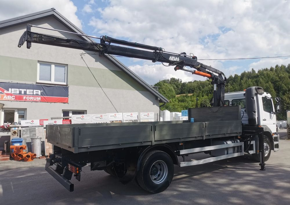 Mercedes-Benz Atego 1823 żuraw HDS Atlas 105.2 koła 315/80R22,5 - Camião de caixa aberta/ Plataforma, Camião grua: foto 4 Mercedes-Benz Atego 1823 żuraw HDS Atlas 105.2 koła 315/80R22,5 - Camião de caixa aberta/ Plataforma, Camião grua: foto 4