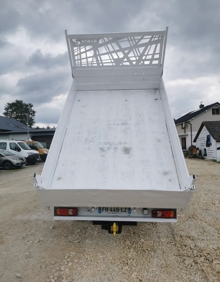Renault Master Kiper wywrotka 2.3-145KM Hak Bliźniak klimatyzacja Kamera cofania - Carrinha basculante: foto 5 Renault Master Kiper wywrotka 2.3-145KM Hak Bliźniak klimatyzacja Kamera cofania - Carrinha basculante: foto 5