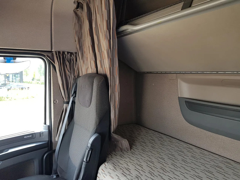 Tractor DAF XF 440 ADR AT FL EXII OX: foto 15 Tractor DAF XF 440 ADR AT FL EXII OX: foto 15