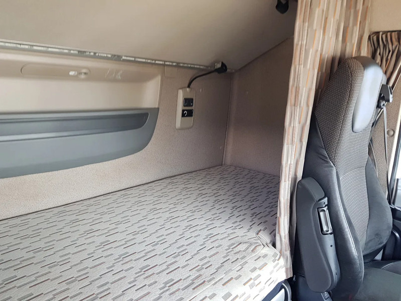 Tractor DAF XF 440 ADR AT FL EXII OX: foto 11 Tractor DAF XF 440 ADR AT FL EXII OX: foto 11