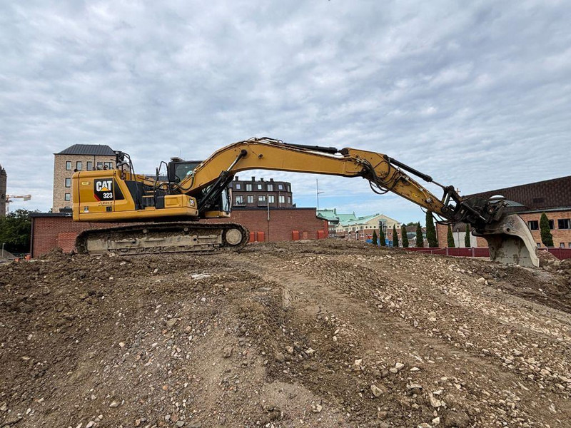 Caterpillar 323 - Escavadora de rastos: foto 3 Caterpillar 323 - Escavadora de rastos: foto 3