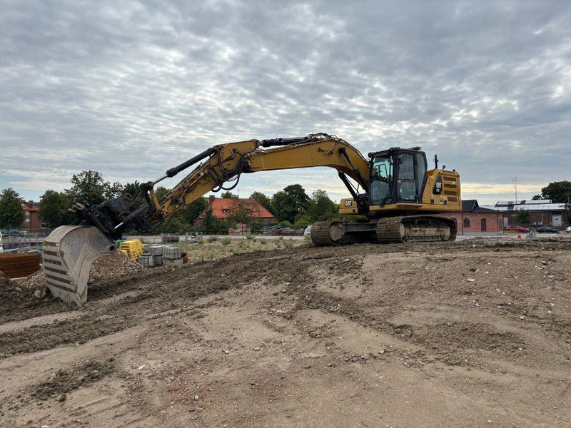 Caterpillar 323 - Escavadora de rastos: foto 1 Caterpillar 323 - Escavadora de rastos: foto 1