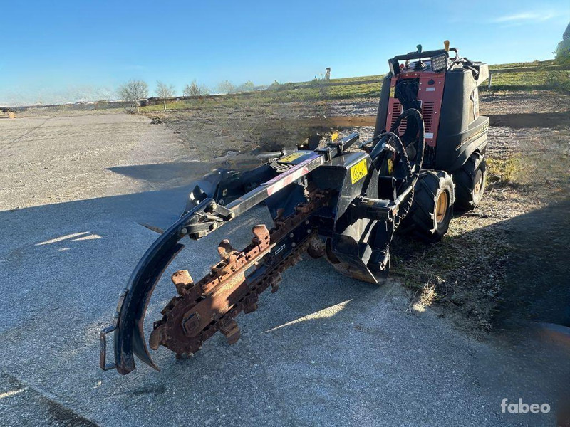 Ditch Witch R300 - Colocadora de tubagem: foto 1 Ditch Witch R300 - Colocadora de tubagem: foto 1
