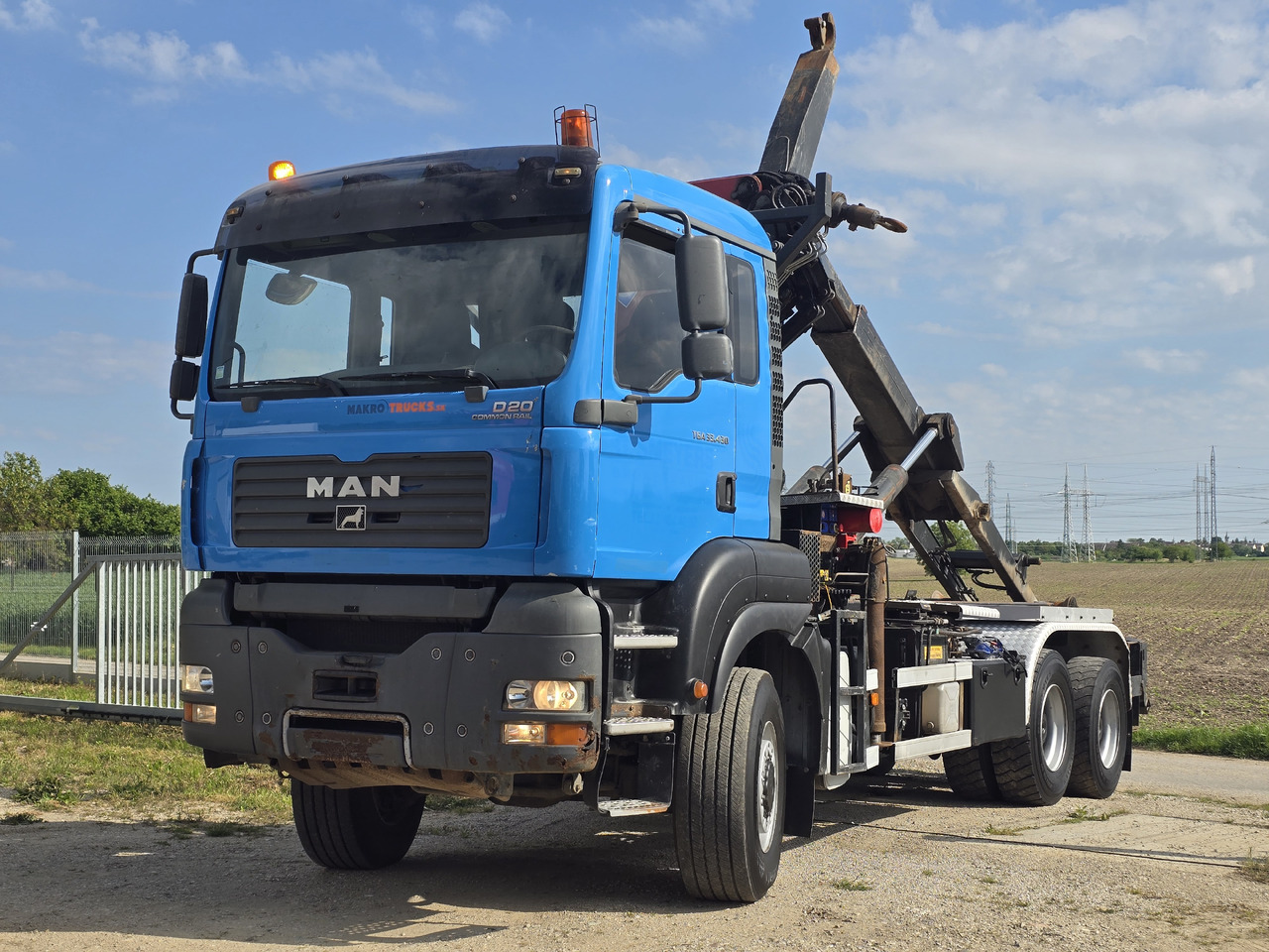 MAN TGA 33.430 6X6 / HMF 1823 K3+REM.CON./ HOOK SYSTEM 2x in stock - Camião polibenne, Camião grua: foto 5 MAN TGA 33.430 6X6 / HMF 1823 K3+REM.CON./ HOOK SYSTEM 2x in stock - Camião polibenne, Camião grua: foto 5
