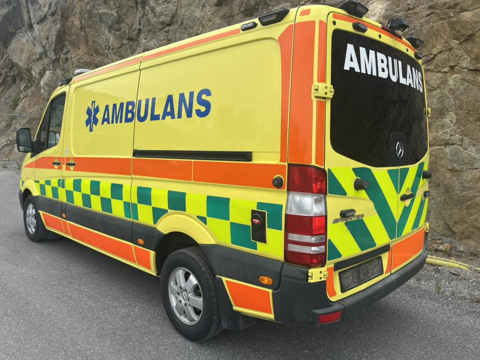 MERCEDES-BENZ Sprinter 319 - AMBULANCE - Ambulância: foto 4 MERCEDES-BENZ Sprinter 319 - AMBULANCE - Ambulância: foto 4
