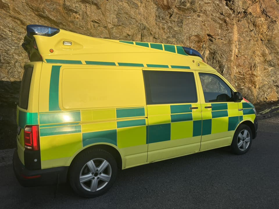 Volkswagen T6 4motions - AMBULANCE - RESERVERAD !! - Ambulância: foto 4 Volkswagen T6 4motions - AMBULANCE - RESERVERAD !! - Ambulância: foto 4