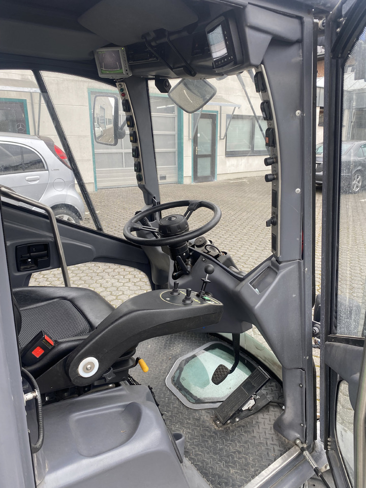 TENNANT Green Machines 500 ZE electric 500 ZE - Varredora urbana: foto 5 TENNANT Green Machines 500 ZE electric 500 ZE - Varredora urbana: foto 5