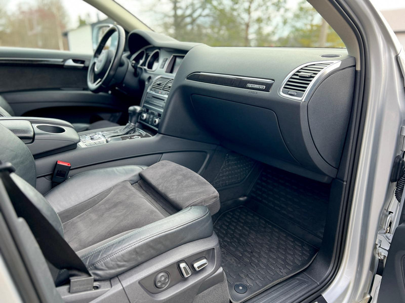 Automóvel Audi Q7: foto 11