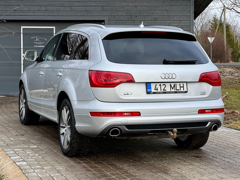 Automóvel Audi Q7: foto 16
