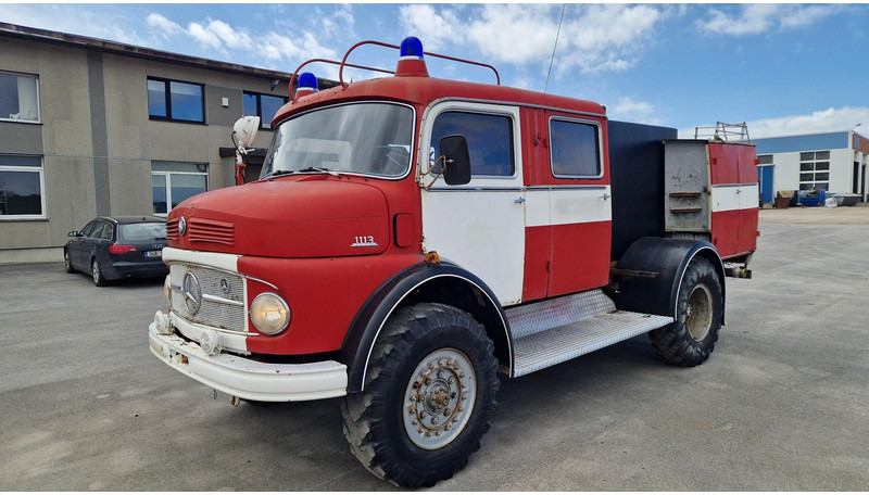 Mercedes-Benz 1113 4X4 new tank - Carro de bombeiro: foto 1 Mercedes-Benz 1113 4X4 new tank - Carro de bombeiro: foto 1