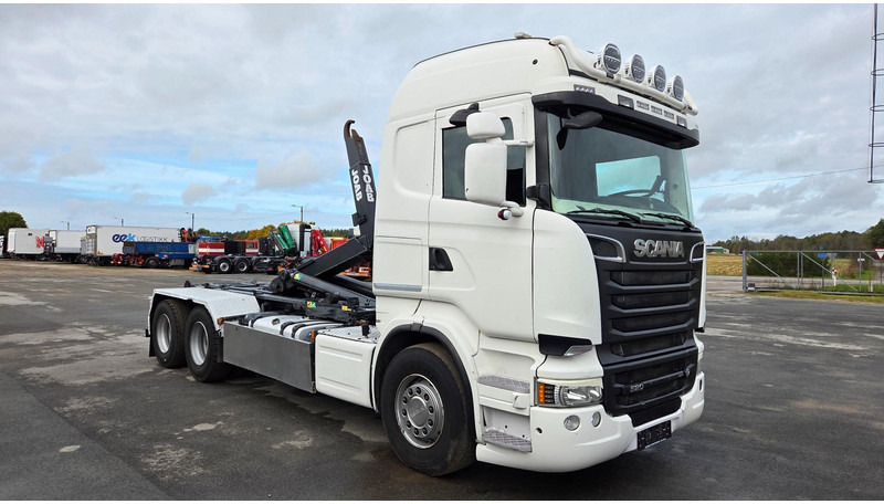 Scania R520 6X4 - Camião polibenne: foto 2 Scania R520 6X4 - Camião polibenne: foto 2