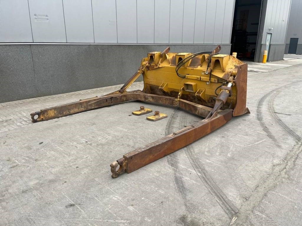 CAT D 6 XL Blade + Pusharms - Lâmina: foto 3 CAT D 6 XL Blade + Pusharms - Lâmina: foto 3