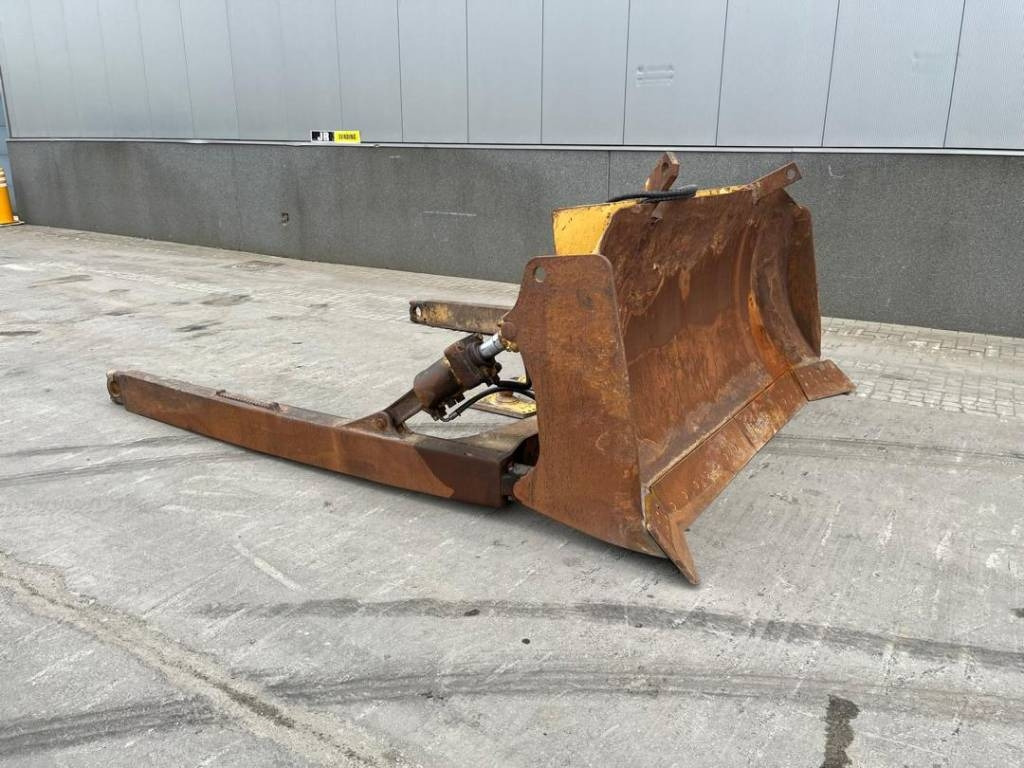 CAT D 6 XL Blade + Pusharms - Lâmina: foto 1 CAT D 6 XL Blade + Pusharms - Lâmina: foto 1