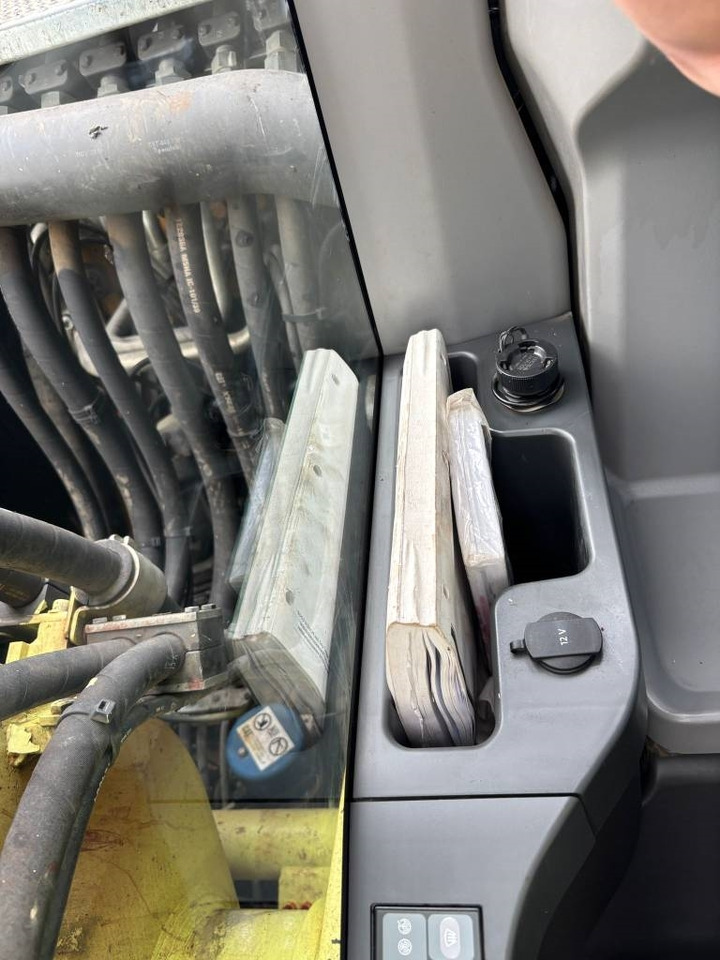 Escavadeira de rodas CAT M 320 F: foto 15