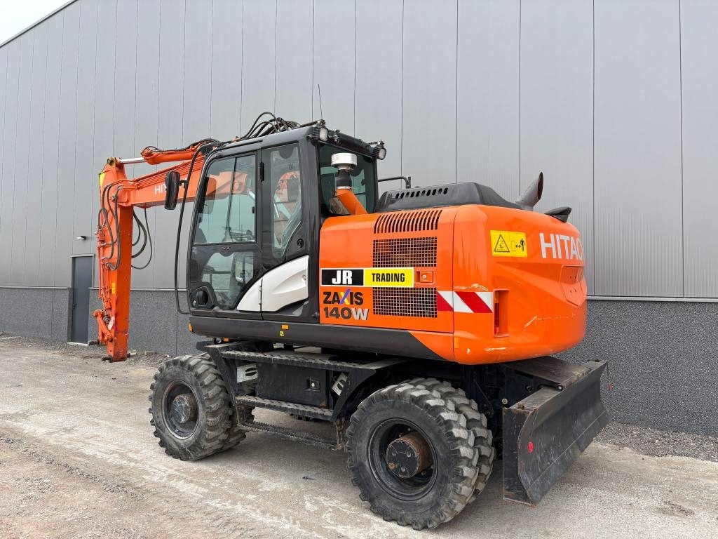 Hitachi ZX 140 W-5B - Escavadeira de rodas: foto 3 Hitachi ZX 140 W-5B - Escavadeira de rodas: foto 3