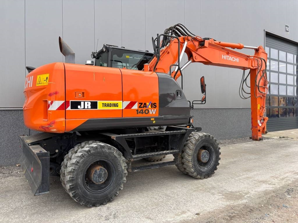Hitachi ZX 140 W-5B - Escavadeira de rodas: foto 5 Hitachi ZX 140 W-5B - Escavadeira de rodas: foto 5
