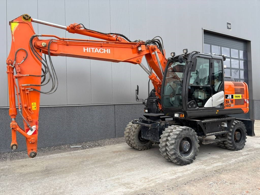 Hitachi ZX 140 W-5B - Escavadeira de rodas: foto 2 Hitachi ZX 140 W-5B - Escavadeira de rodas: foto 2