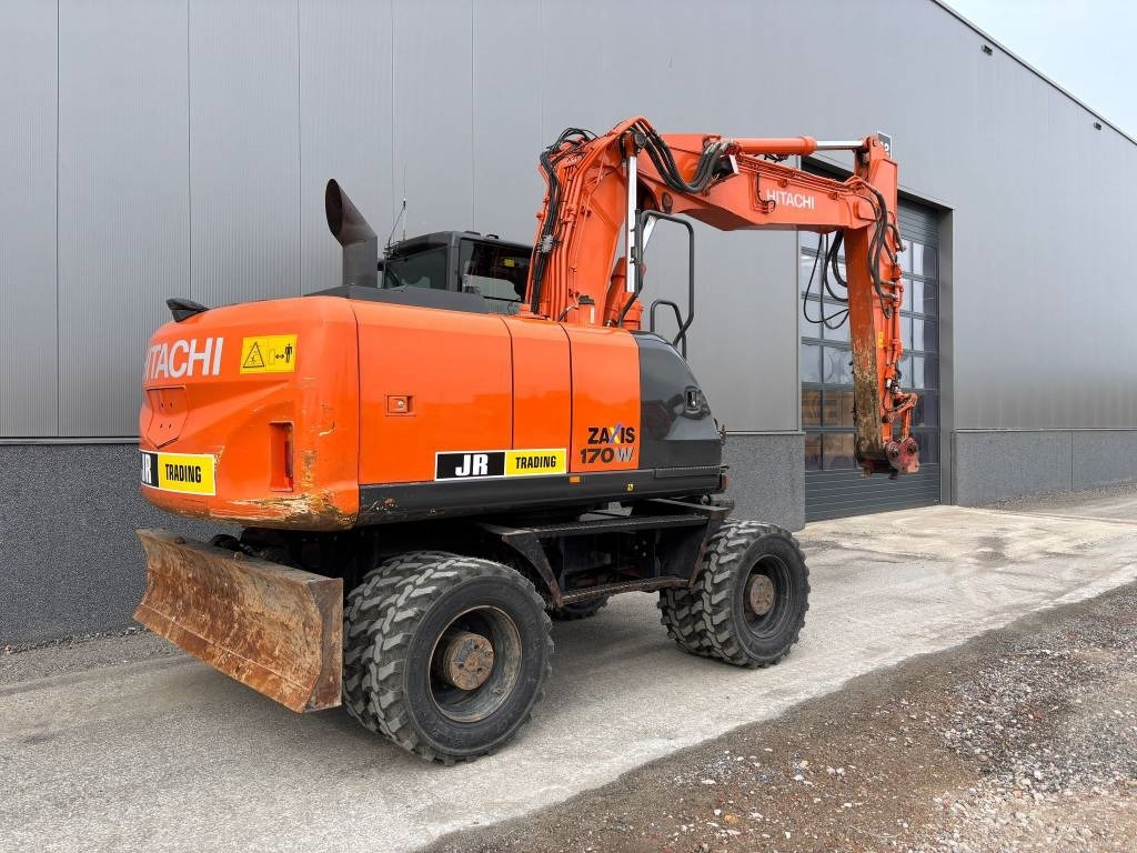 Hitachi ZX 170 W-5 B (low hours/new tires) - Escavadeira de rodas: foto 5 Hitachi ZX 170 W-5 B (low hours/new tires) - Escavadeira de rodas: foto 5