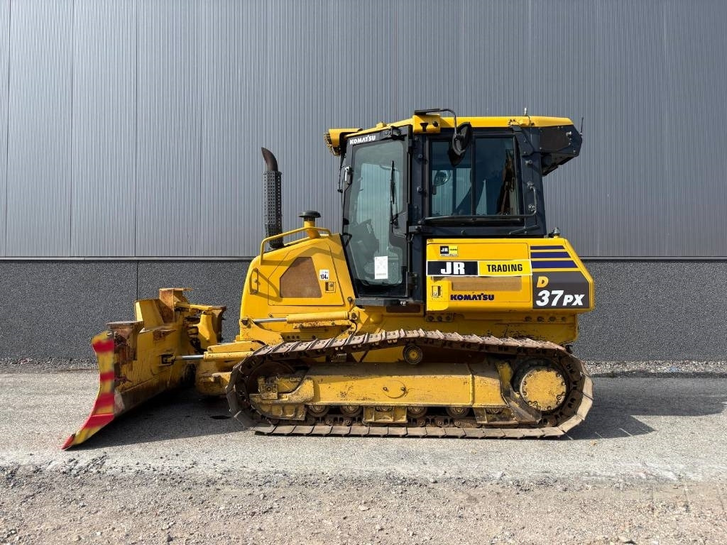 Komatsu D37 PX-23 - Buldôzer: foto 2 Komatsu D37 PX-23 - Buldôzer: foto 2