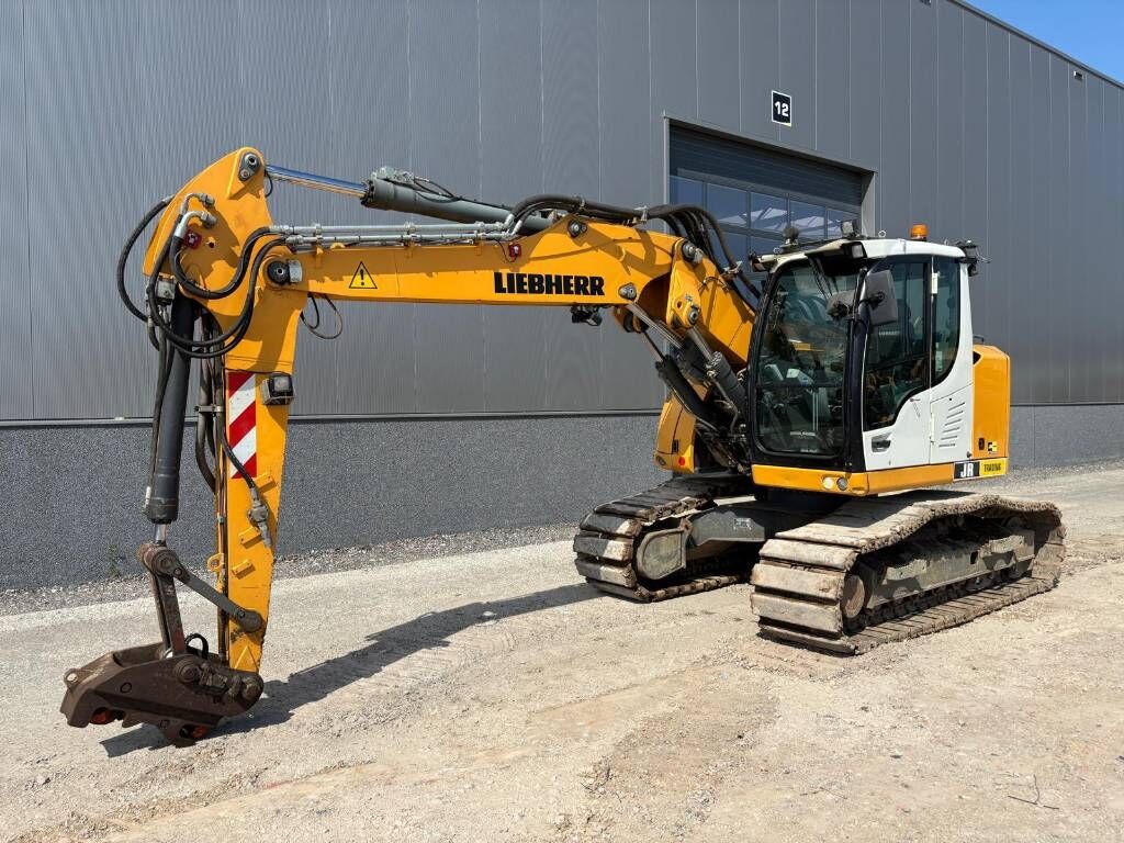 Liebherr R 914 Compact Litronic Liebherr R 914 Compact Litronic - Escavadora de rastos: foto 2 Liebherr R 914 Compact Litronic Liebherr R 914 Compact Litronic - Escavadora de rastos: foto 2