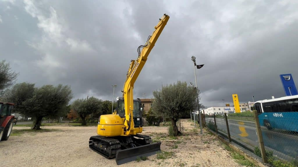 Komatsu PC80 MR-5 - Mini escavadeira: foto 5 Komatsu PC80 MR-5 - Mini escavadeira: foto 5