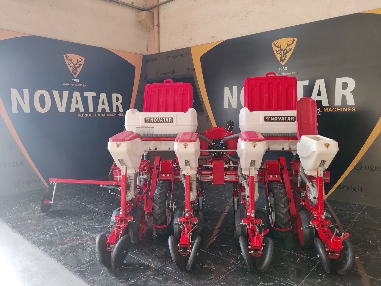 Novatar Pneumatic Seed Drill Machine - Semeadora de precisão: foto 4 Novatar Pneumatic Seed Drill Machine - Semeadora de precisão: foto 4