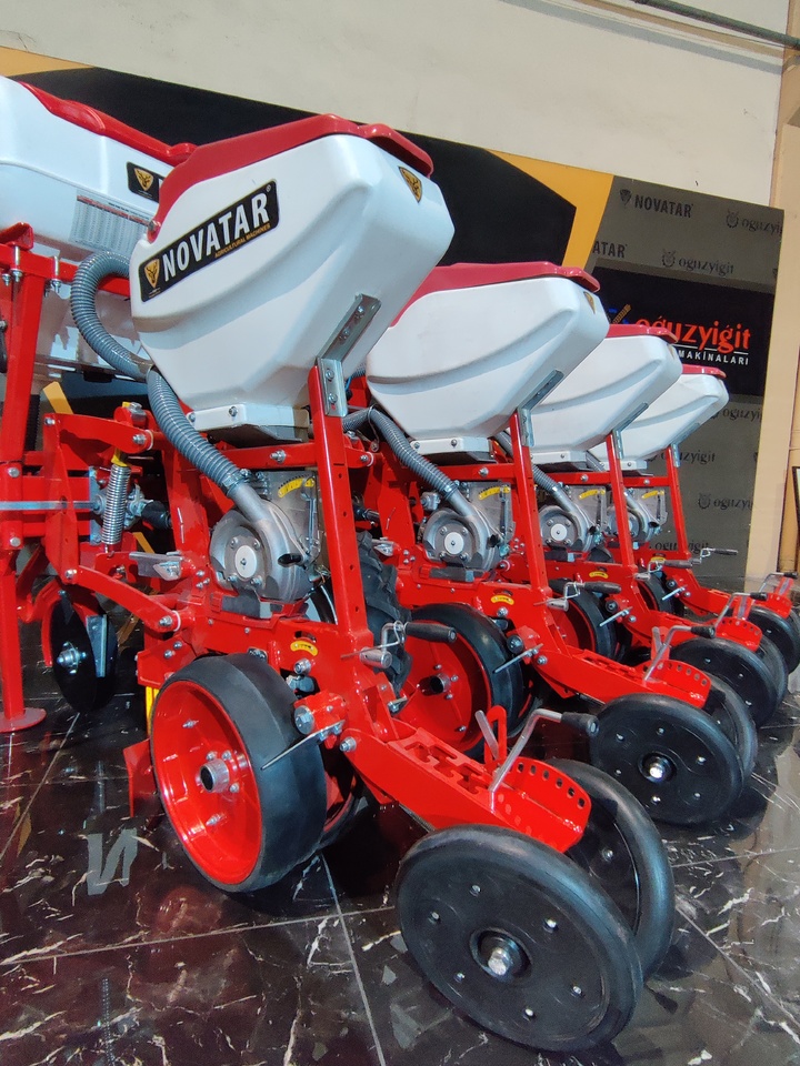 Novatar Pneumatic Seed Drill Machine - Semeadora de precisão: foto 2 Novatar Pneumatic Seed Drill Machine - Semeadora de precisão: foto 2