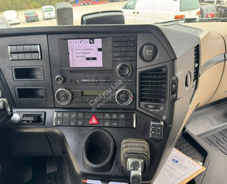 Locação financeira de Mercedes Actros 2348 S Mercedes Actros 2348 S: foto 15 Locação financeira de Mercedes Actros 2348 S Mercedes Actros 2348 S: foto 15