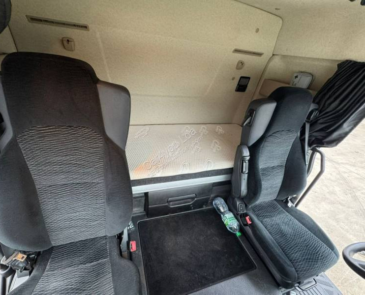 Locação financeira de Mercedes Actros 2348 S Mercedes Actros 2348 S: foto 11 Locação financeira de Mercedes Actros 2348 S Mercedes Actros 2348 S: foto 11