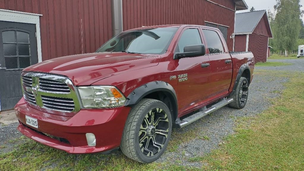Dodge RAM 1500 5,7 hemi - Pick-up: foto 2 Dodge RAM 1500 5,7 hemi - Pick-up: foto 2