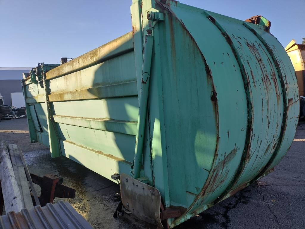 Etulastaaja/molok koukkulava Puristava - Contentor ampliroll: foto 4 Etulastaaja/molok koukkulava Puristava - Contentor ampliroll: foto 4