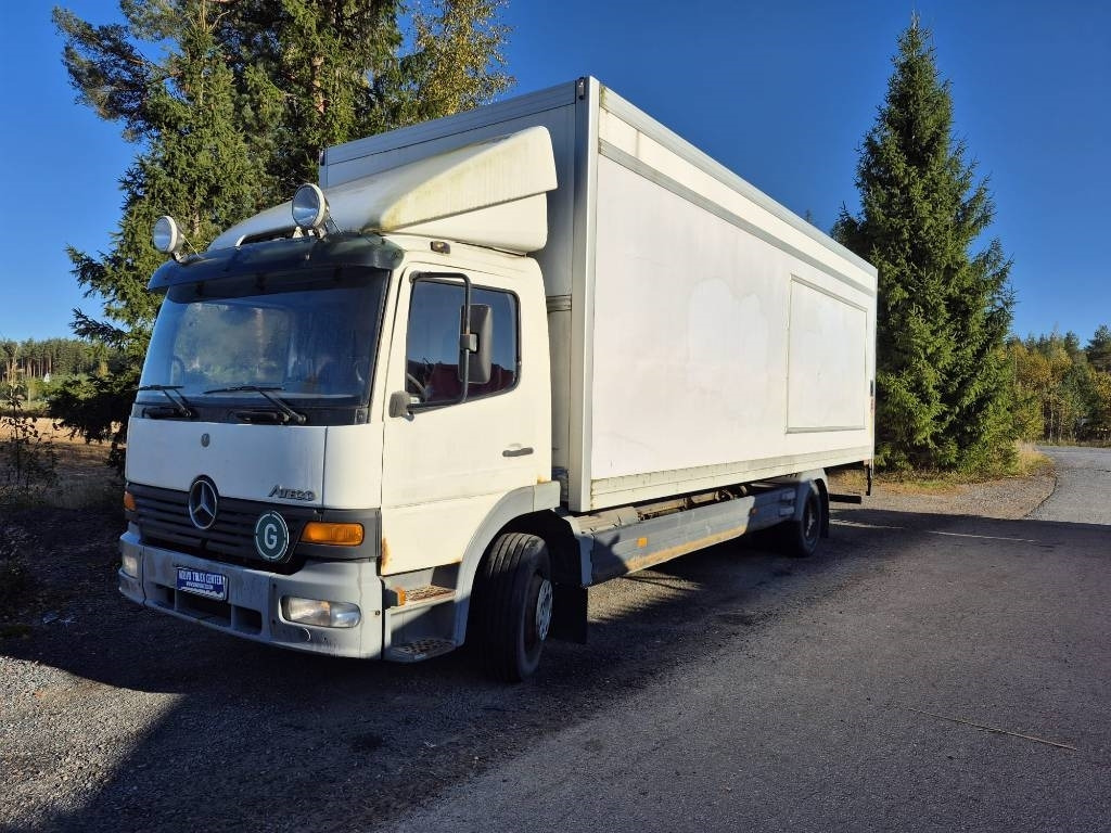 Mercedes-Benz Atego 1223 umpikori+pl nostin - Camião furgão: foto 1 Mercedes-Benz Atego 1223 umpikori+pl nostin - Camião furgão: foto 1