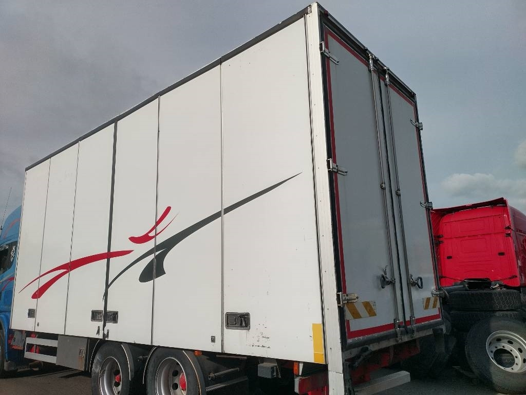PLS kokosivuaukeava 3,05 sisä korkeus - Carroçaria para furgões: foto 2 PLS kokosivuaukeava 3,05 sisä korkeus - Carroçaria para furgões: foto 2