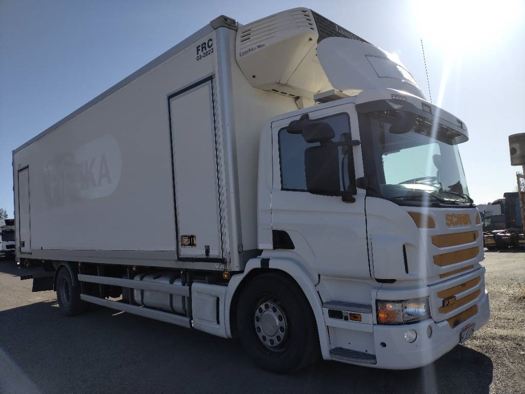 Scania P360 4x2 Vak kylmäkori,lumikko+pl - Camião frigorífico: foto 2 Scania P360 4x2 Vak kylmäkori,lumikko+pl - Camião frigorífico: foto 2