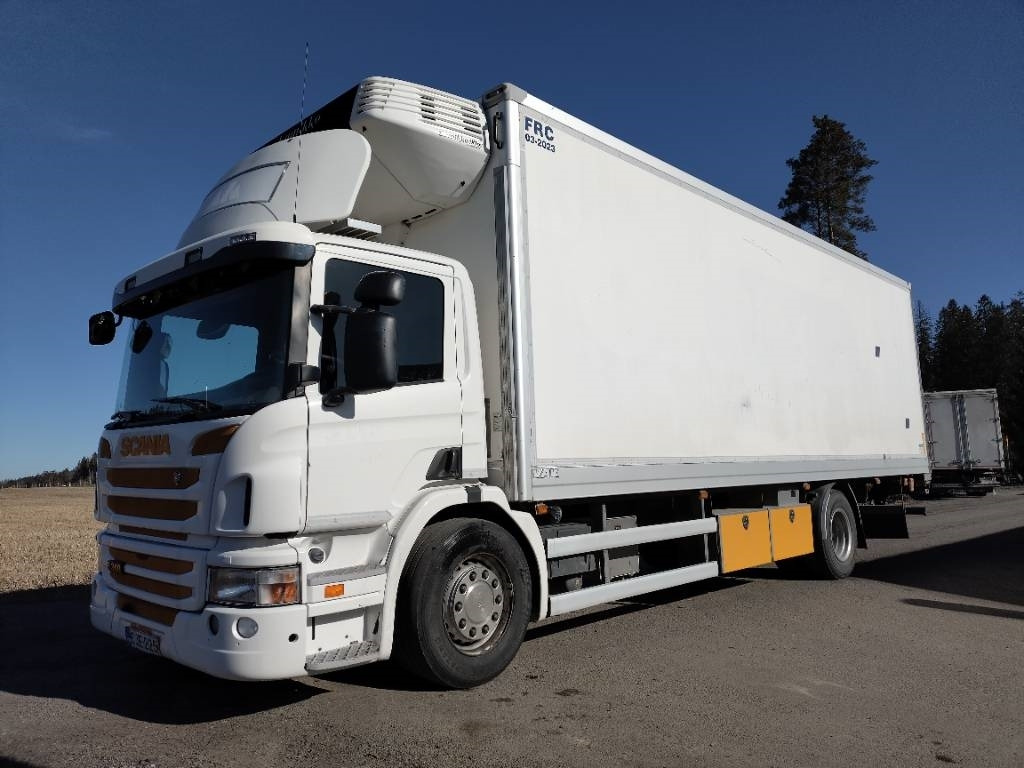 Scania P360 4x2 Vak kylmäkori,lumikko+pl - Camião frigorífico: foto 1 Scania P360 4x2 Vak kylmäkori,lumikko+pl - Camião frigorífico: foto 1