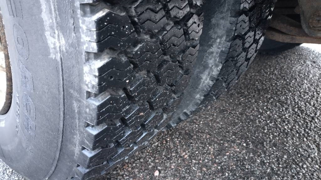 Scania P94 kokosivuaukeva kori+pl-nostin - Camião furgão: foto 5 Scania P94 kokosivuaukeva kori+pl-nostin - Camião furgão: foto 5