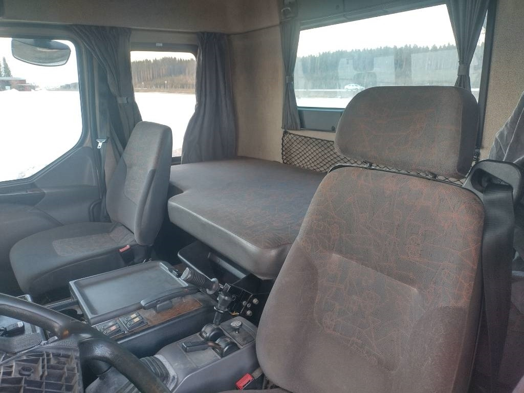 Camião cisterna Sisu E14 8x2 kippipainepytty+kompura: foto 7