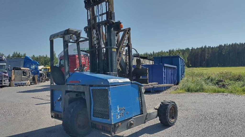 Terberg Kinglifter perätrukki - Empilhador montado em camião: foto 3 Terberg Kinglifter perätrukki - Empilhador montado em camião: foto 3