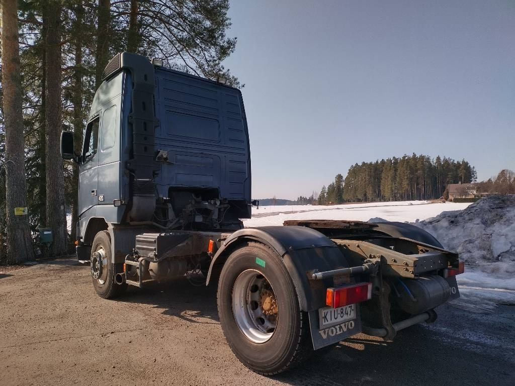 Volvo FH12 kanttilamppu veturi - Tractor: foto 4 Volvo FH12 kanttilamppu veturi - Tractor: foto 4