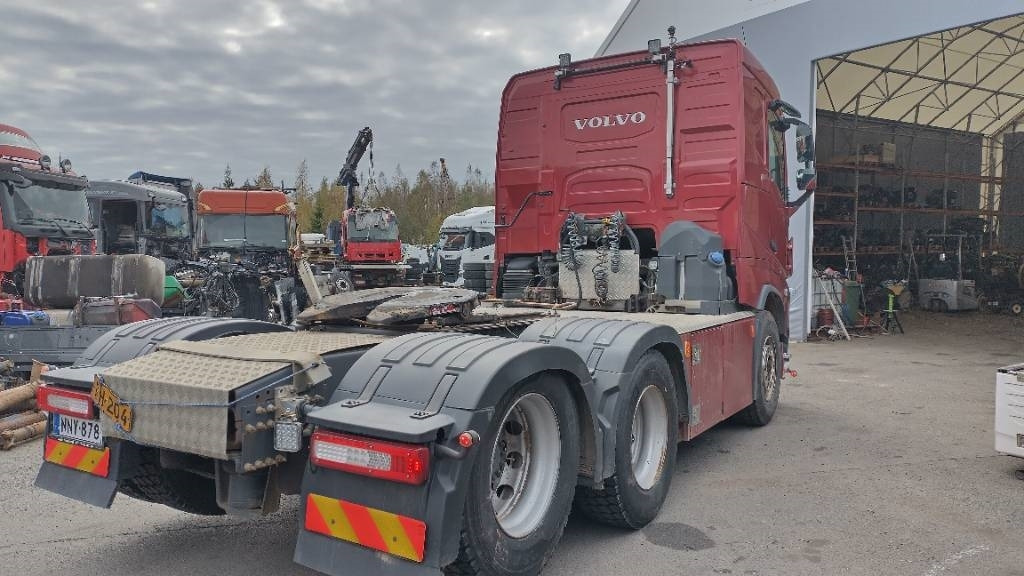 Volvo FH13 6x4 nouseva teliveto, HYDR!! - Tractor: foto 4 Volvo FH13 6x4 nouseva teliveto, HYDR!! - Tractor: foto 4