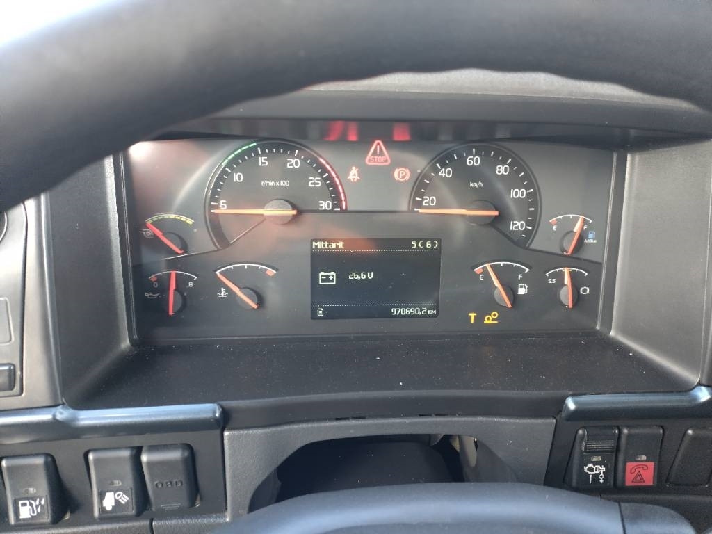 Volvo FH460 6x2 veturi kääntyvä teli - Tractor: foto 5 Volvo FH460 6x2 veturi kääntyvä teli - Tractor: foto 5
