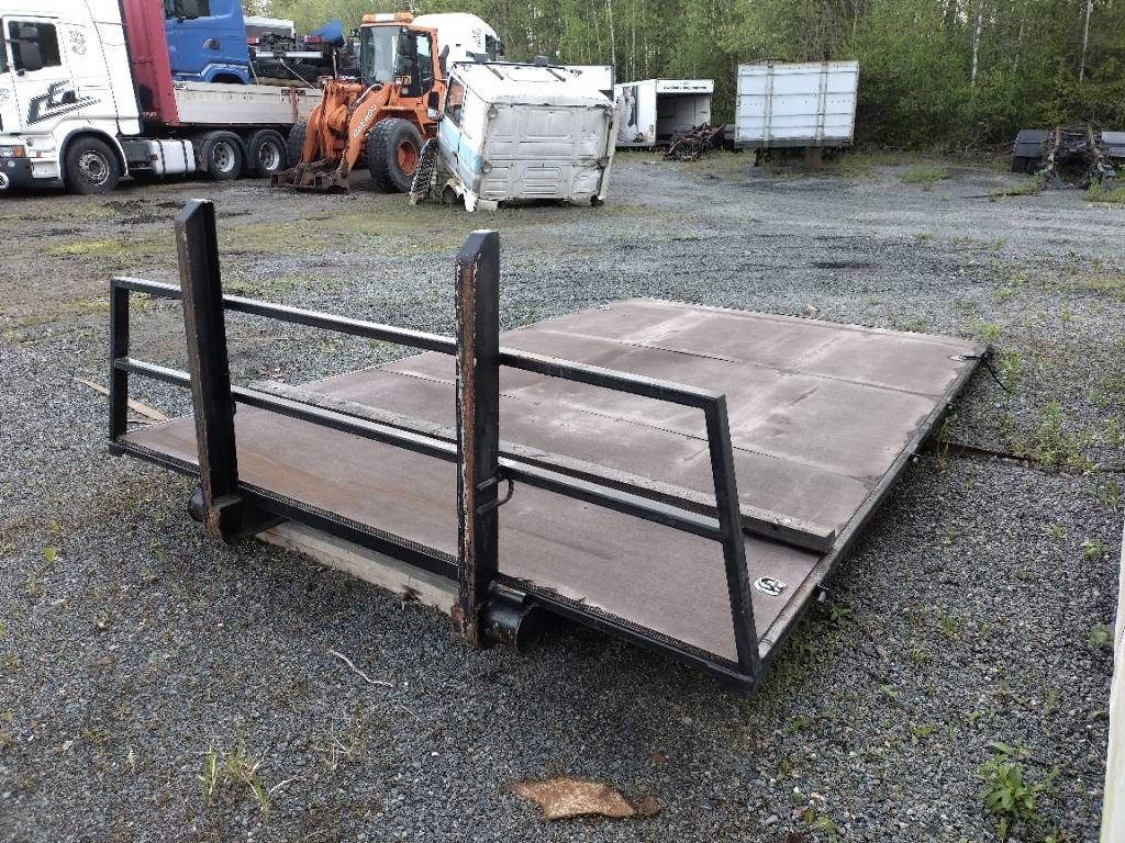 Vaihtolava Kevyt kone lava - Carroçaria de caixa aberta: foto 2 Vaihtolava Kevyt kone lava - Carroçaria de caixa aberta: foto 2